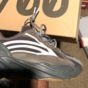 Yeezy 700